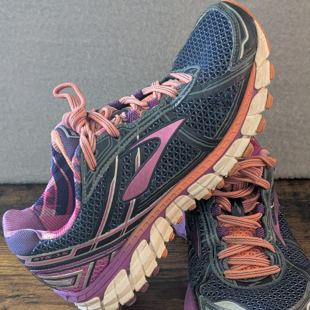 Brooks Shoes Women's Size 8 Purple Pink Adrenaline GTS 15 Sneakers Trainers